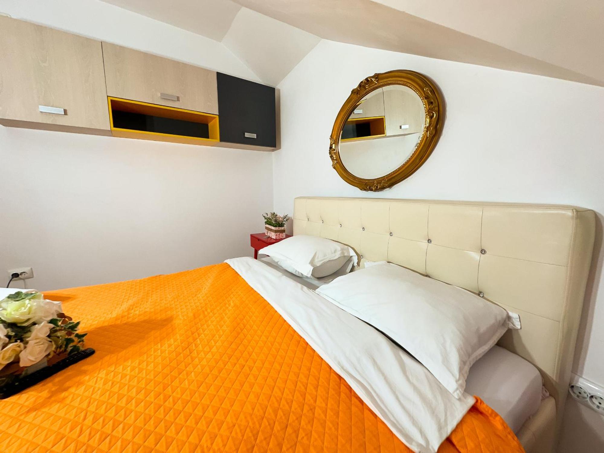 Millenium Apartment Central Craiova Exterior photo